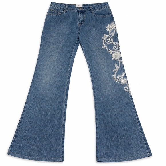 Boston Proper Denim - Vintage Boston Proper size 4 Blue Flare Jeans with White Embroidery Sequins